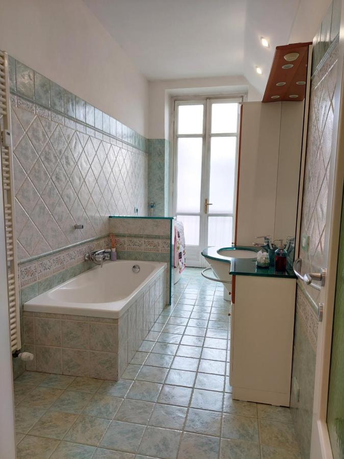 Apartamento Casa Turati - 10 Min Da Porta Nuova & Inalpi Arena Turín